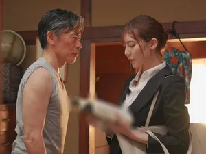 Huấn luyện viên thể hình đặt lịch hẹn với một đồng nghiệp hàng đầu và dễ dàng đặt lịch hẹn tại nhà